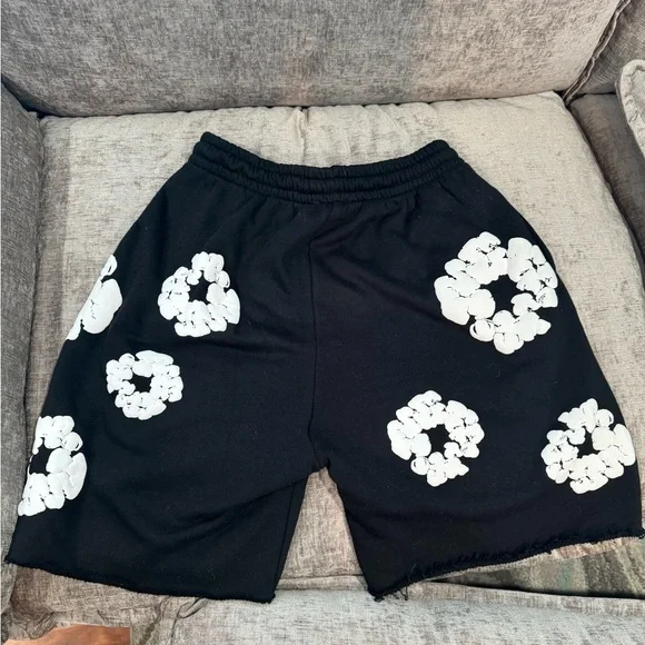 Black Denim Tears shorts size Large